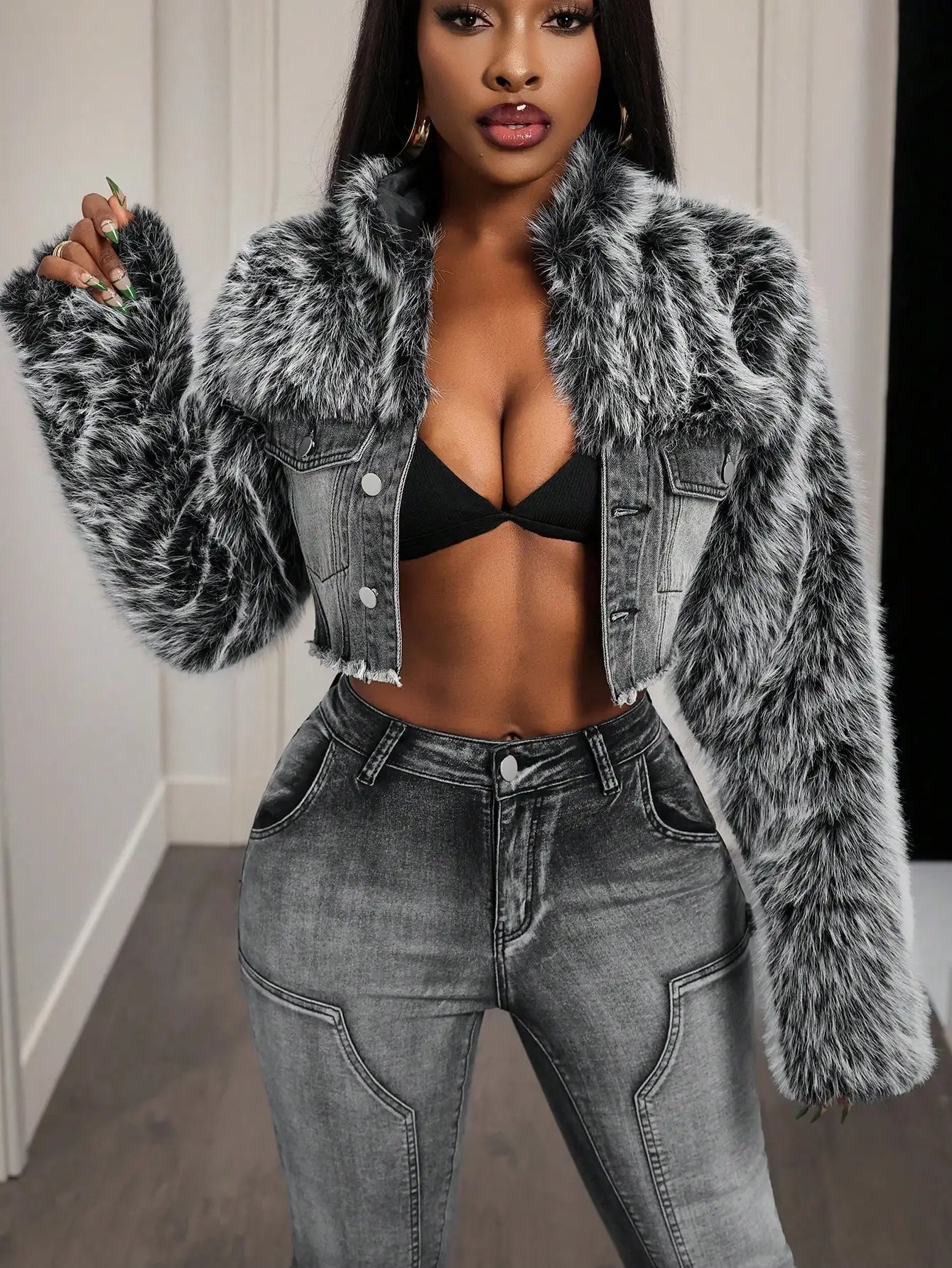 Faux Fur Collar Denim Jacket With Frayed Hem And Single-Breasted